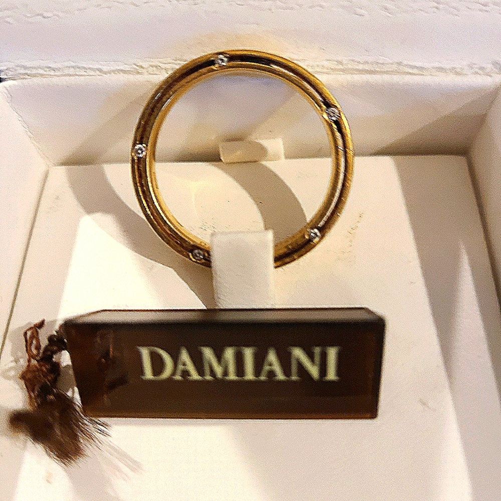 Women's Gold Ring with Diamond Accents - Gold